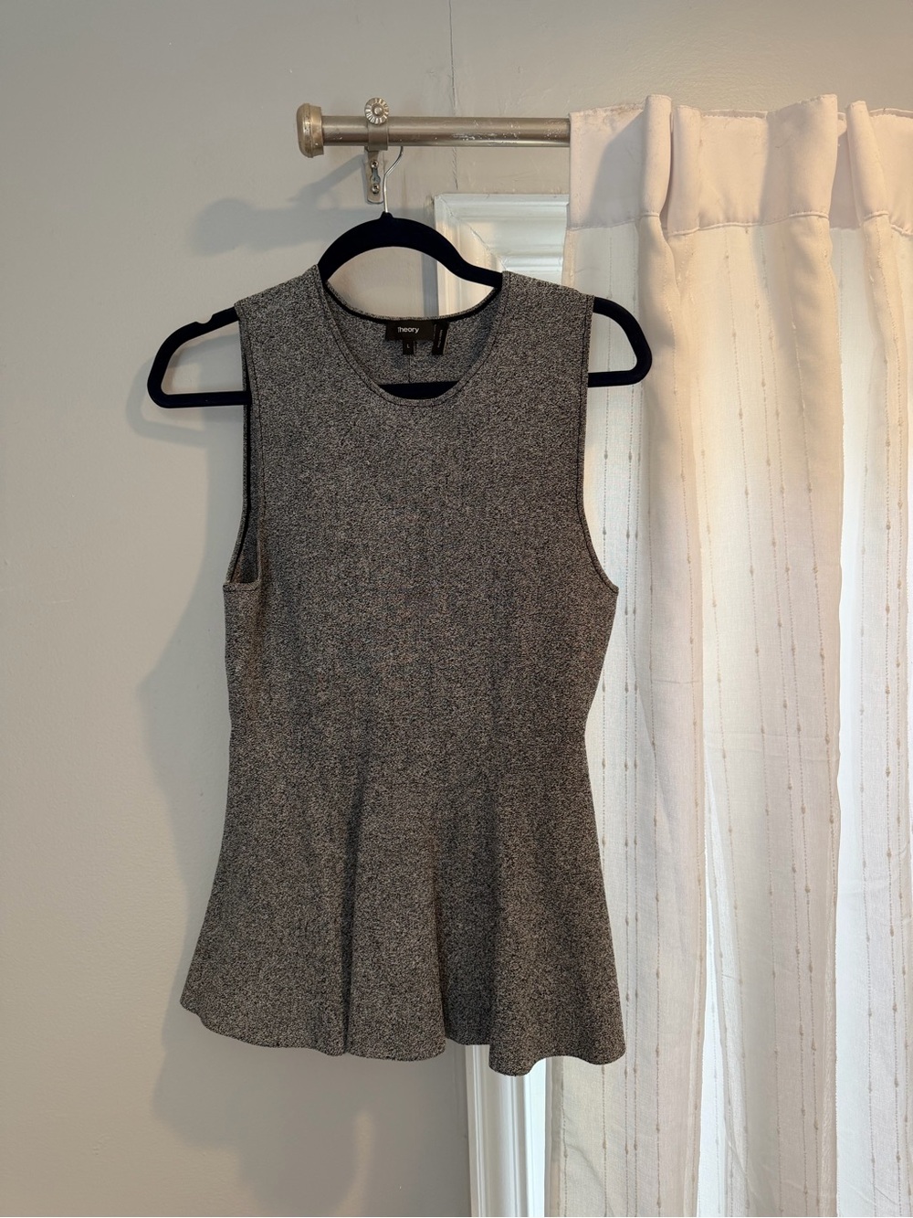 Theory Sleeveless Peplum Knit Top - Gray